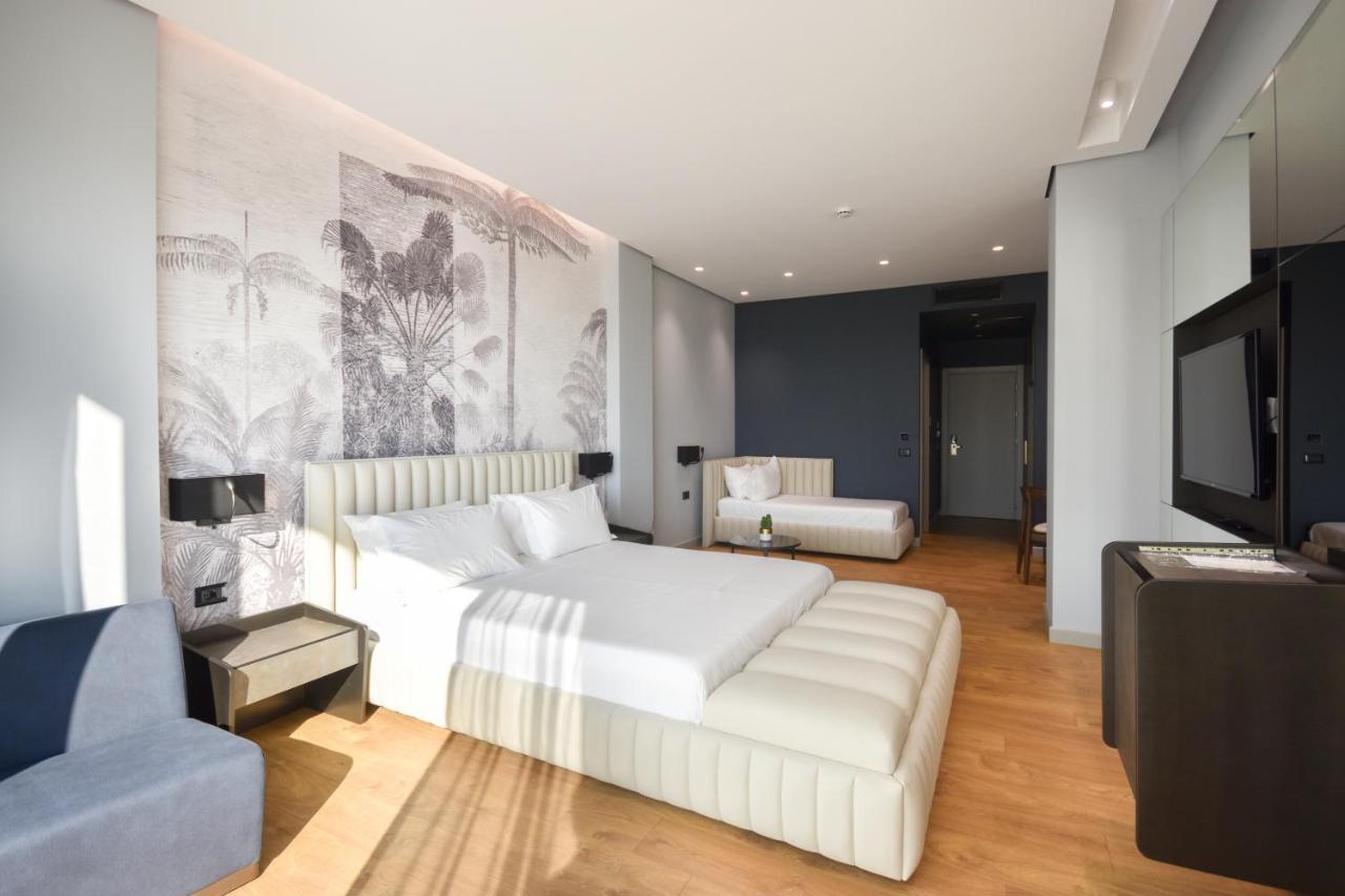 Flamingo Beach Hotel & Spa Vlorë 외부 사진