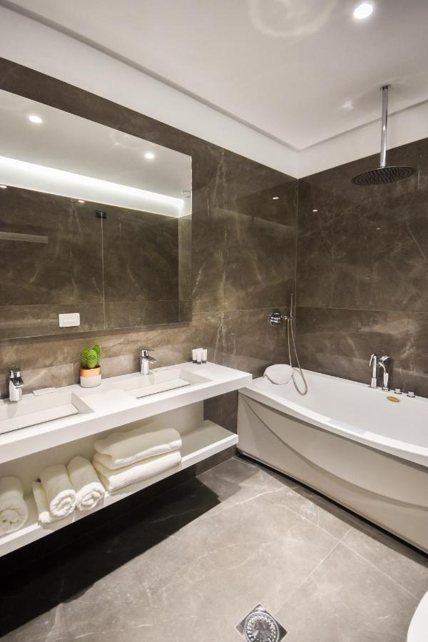 Flamingo Beach Hotel & Spa Vlorë 외부 사진