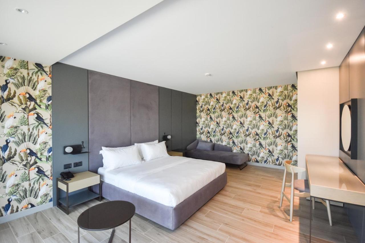 Flamingo Beach Hotel & Spa Vlorë 외부 사진